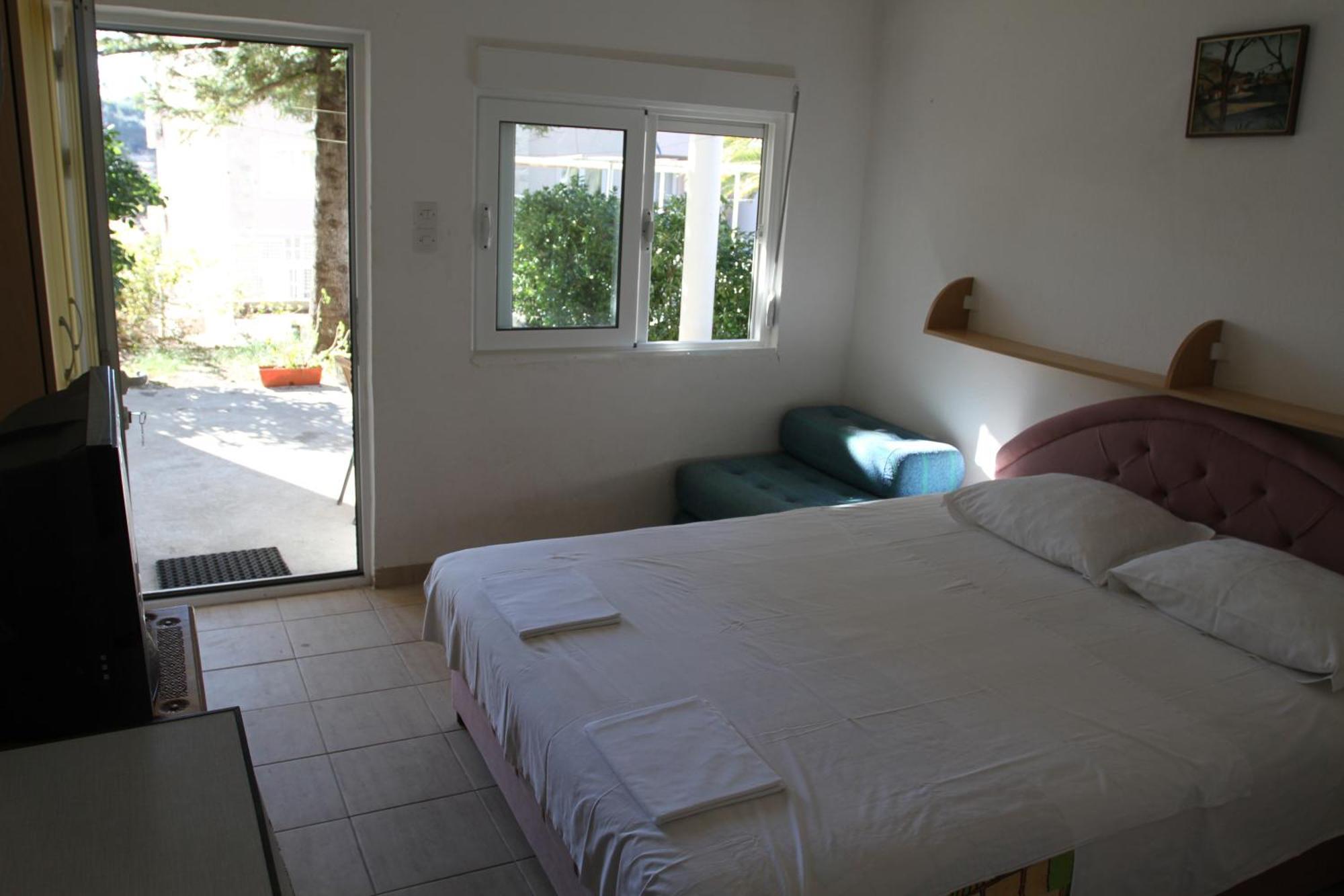 Apartments Popovic Petrovac Eksteriør bilde